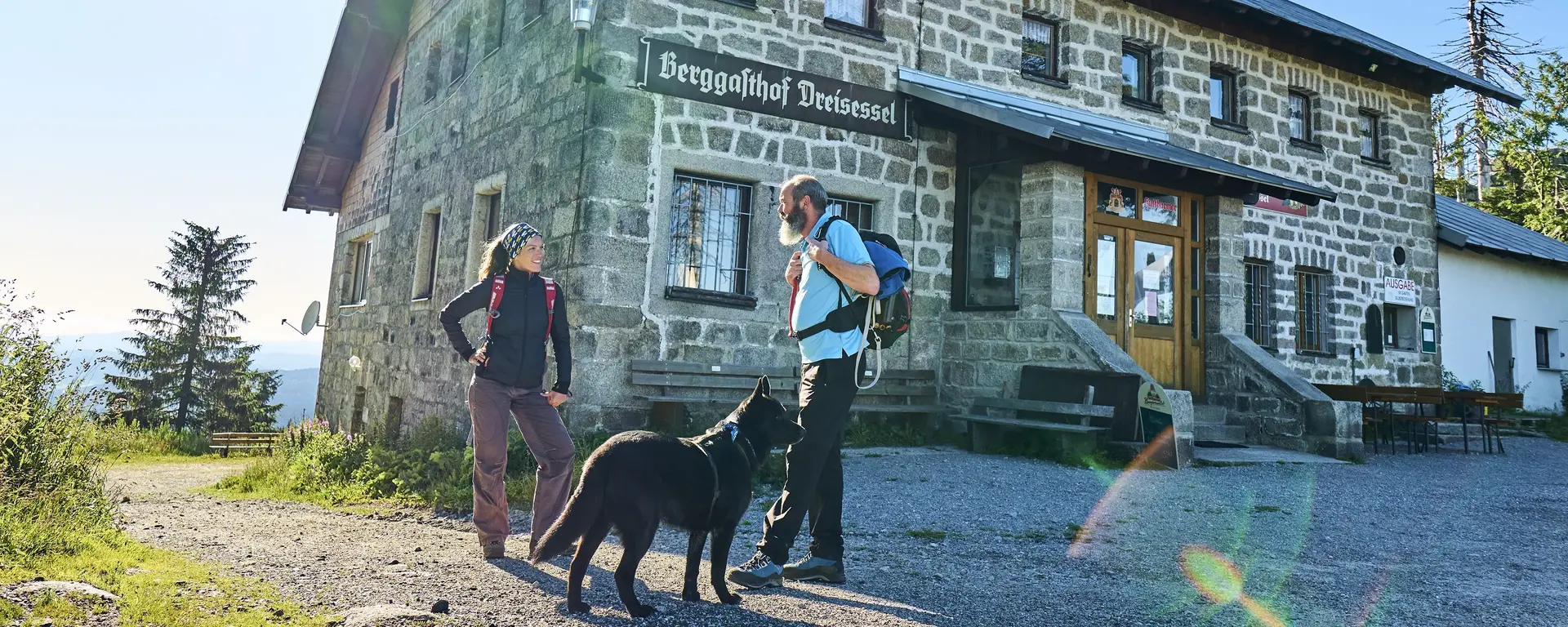 Berggasthof Dreisessel - © Ostbayern Tourismus TVO Wanderziel Berggasthof am Dreisessel aus Granitstein erbaut