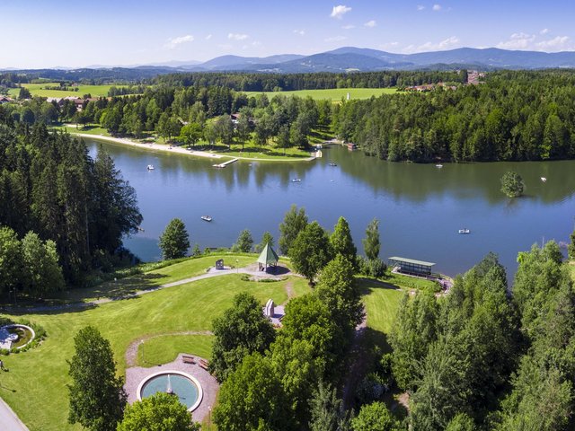 Eging am See mit Blick auf das Freizeitpark direkt am See