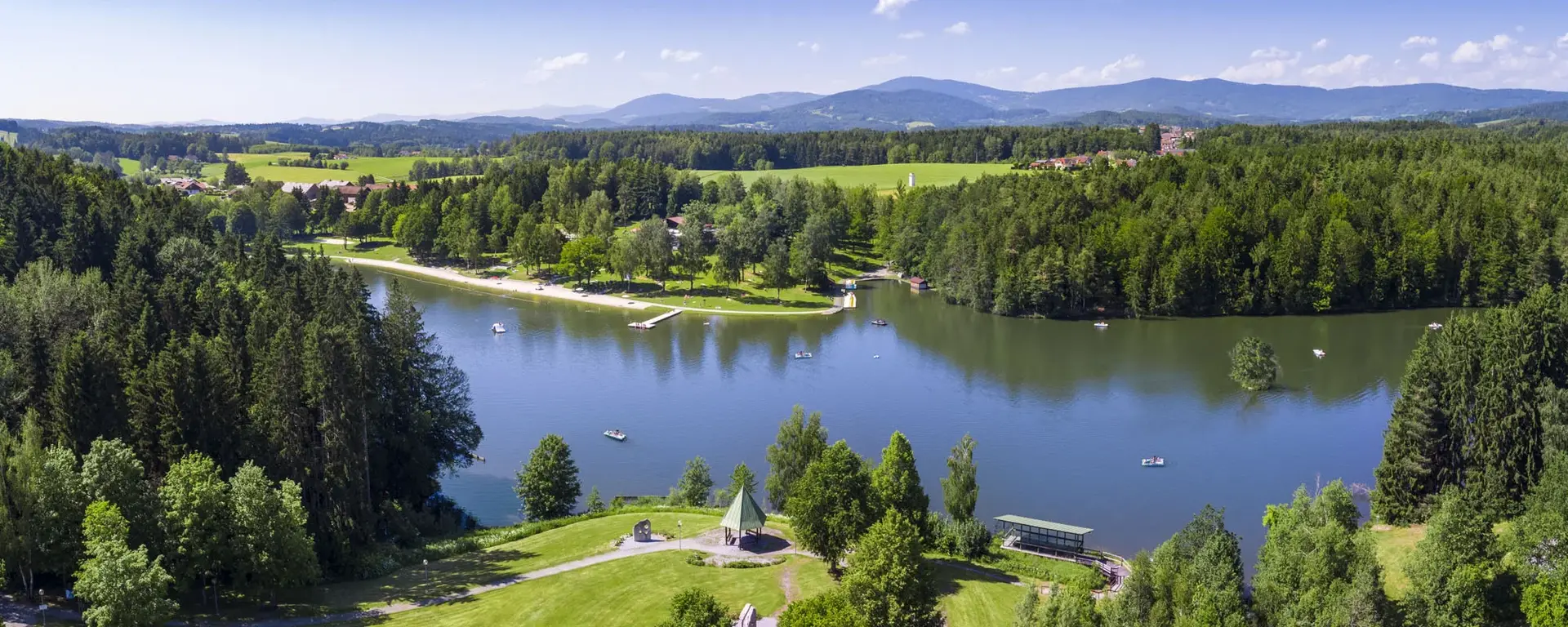 Eging am See mit Blick auf das Freizeitpark direkt am See