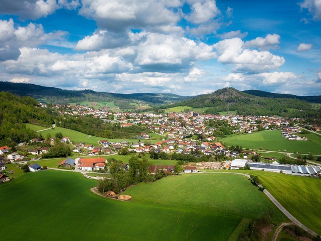 Blick von oben auf Hauzenberg 