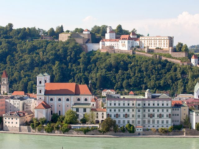 Stadtansicht Passau auf die Veste Oberhaus